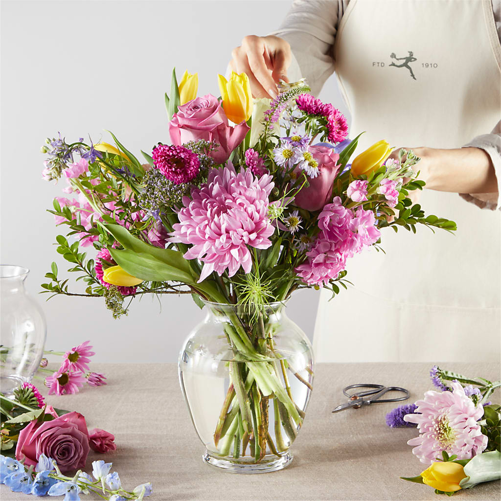 Pastel Tradition - A Florist Original – FRENCH'S NEW ALBANY FLOWER SHOP, New Albany MS