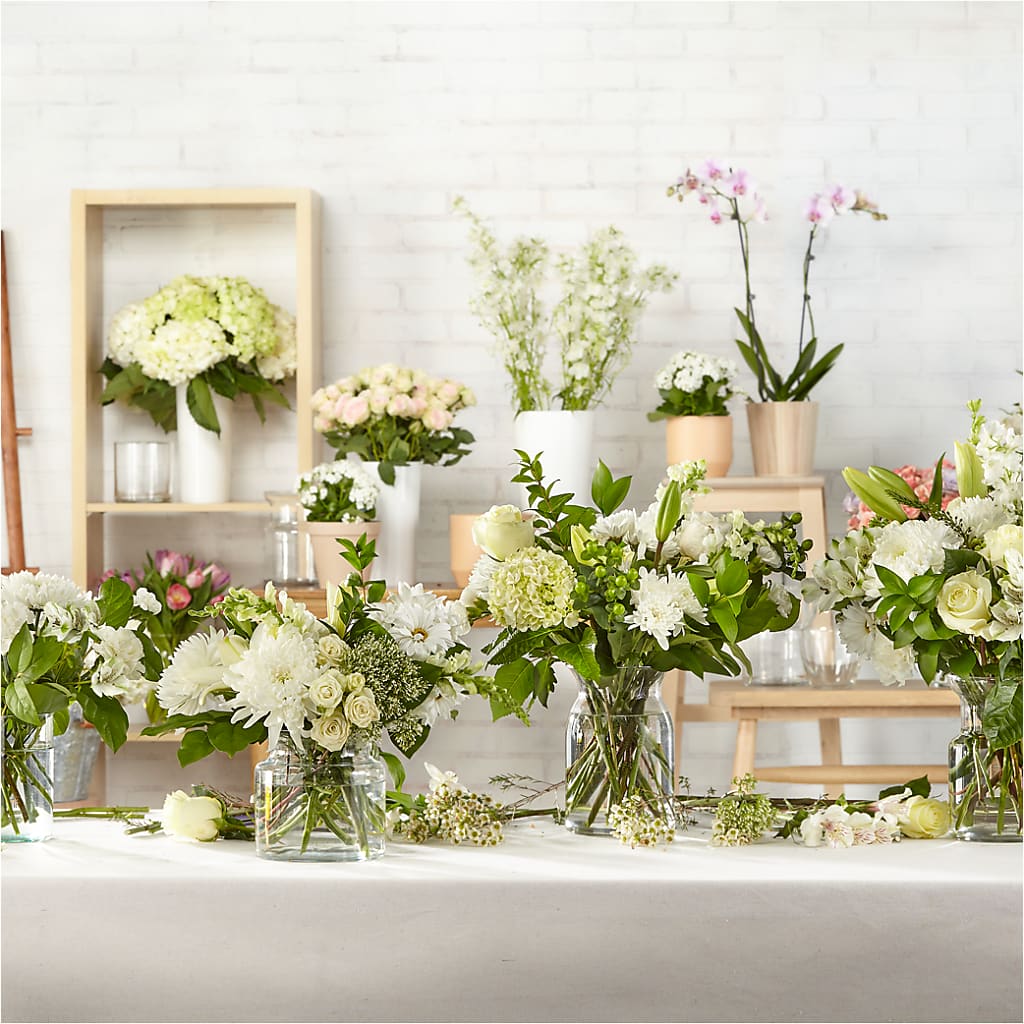 Classic Ivory – A Florist Original – FRENCH'S NEW ALBANY FLOWER SHOP, New Albany MS