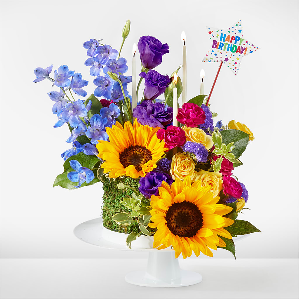Star of the Day Floral Cake – FRENCH'S NEW ALBANY FLOWER SHOP, New Albany MS
