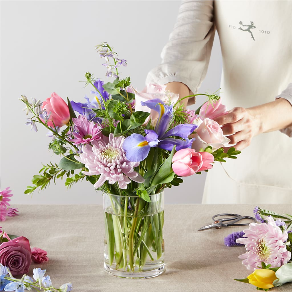 Pastel Tradition - A Florist Original – FRENCH'S NEW ALBANY FLOWER SHOP, New Albany MS