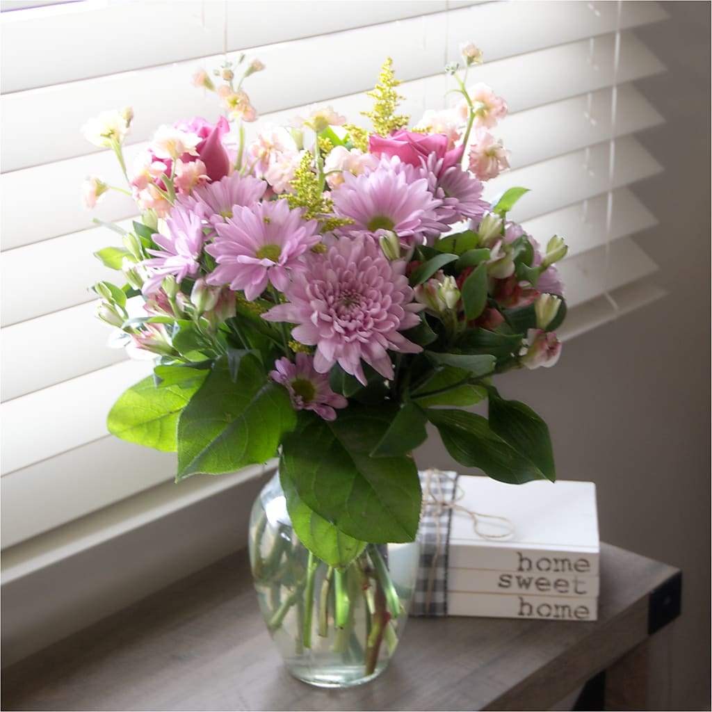 Pastel Tradition - A Florist Original – FRENCH'S NEW ALBANY FLOWER SHOP, New Albany MS