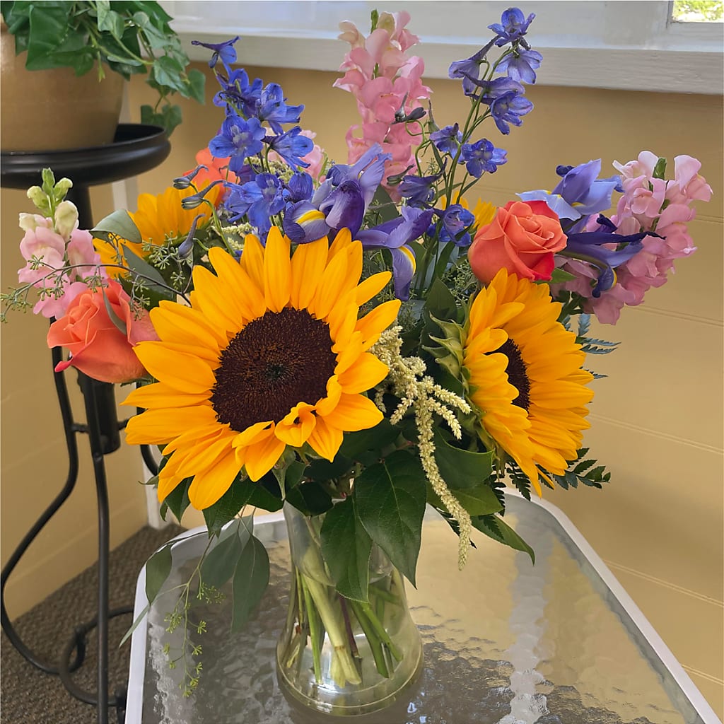 Rays of Life Bouquet – FRENCH'S NEW ALBANY FLOWER SHOP, New Albany MS