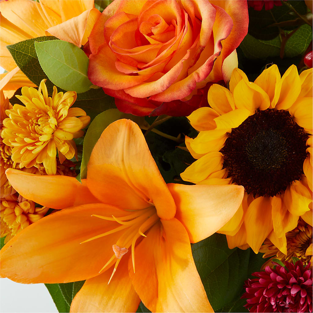 Grateful Centerpiece – FRENCH'S NEW ALBANY FLOWER SHOP, New Albany MS